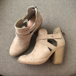Rampage Taupe Ankle Booties